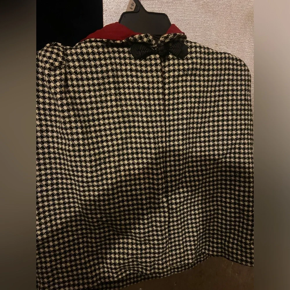 Unique Vintage this cape